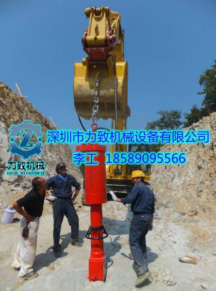 土石方工程堅硬岩石拆除機械 2