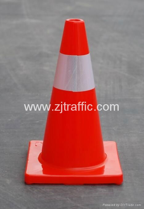 Fluoresent orange PVC road traffic cones with reflective collars 3