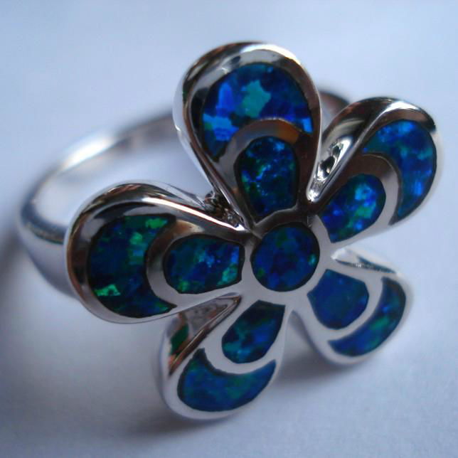 925 STERLING SILVER RING WITH SYNTHETIC OPALS