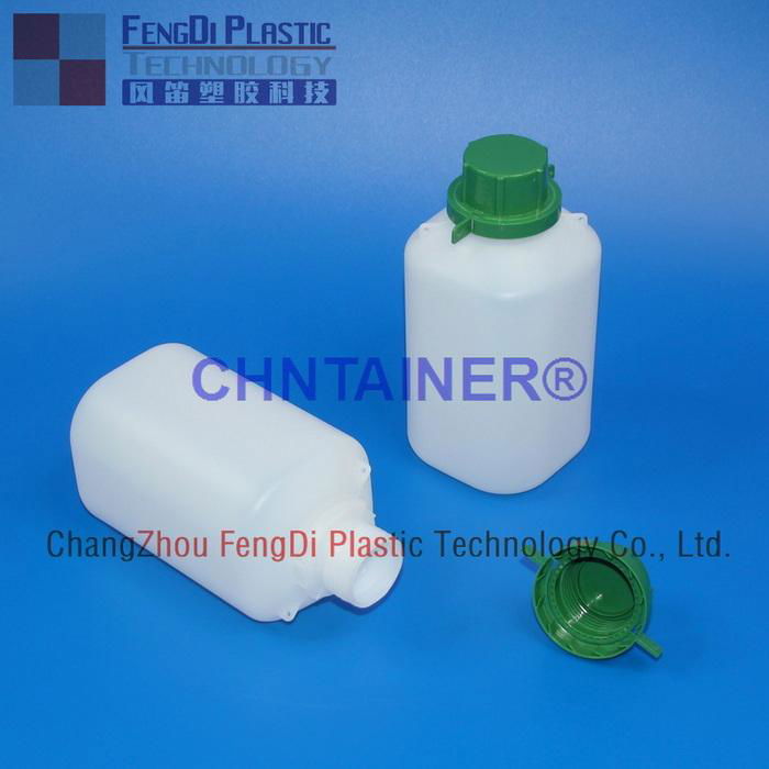 Square bottom fuel sampling bottle with Green Cap 750ml