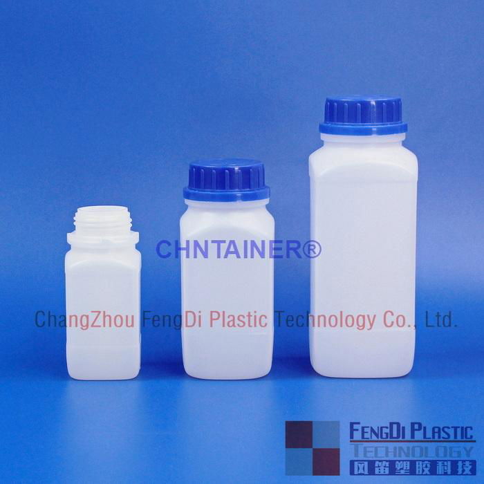 CHNTAINER 34 oz Natural HDPE Plastic Square Bottles 2