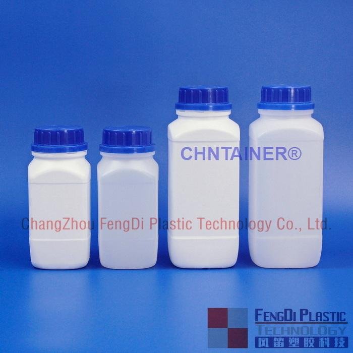 CHNTAINER 34 oz Natural HDPE Plastic Square Bottles 4