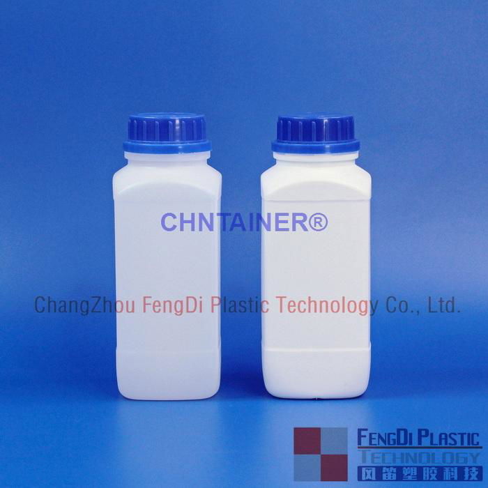CHNTAINER 34 oz Natural HDPE Plastic Square Bottles
