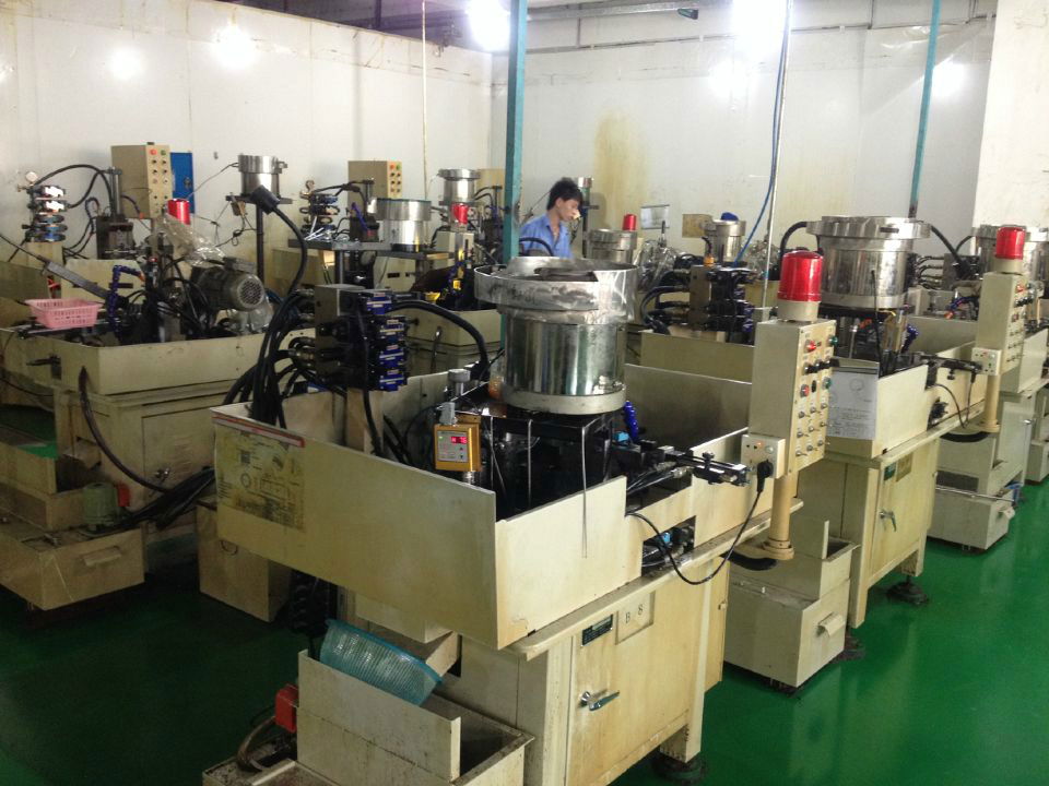 Fully automatic slot milling machine 