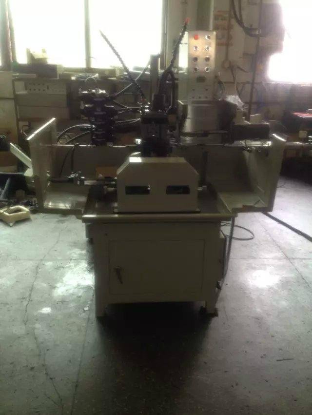 Motor axis automatic milling flat machine