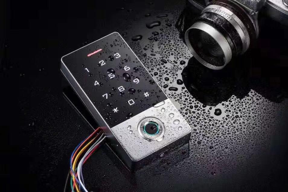 IP68 Waterproof Fingerprint Access Control support RFID Card Reader and Password 4