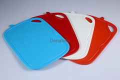 Plastic chopping board