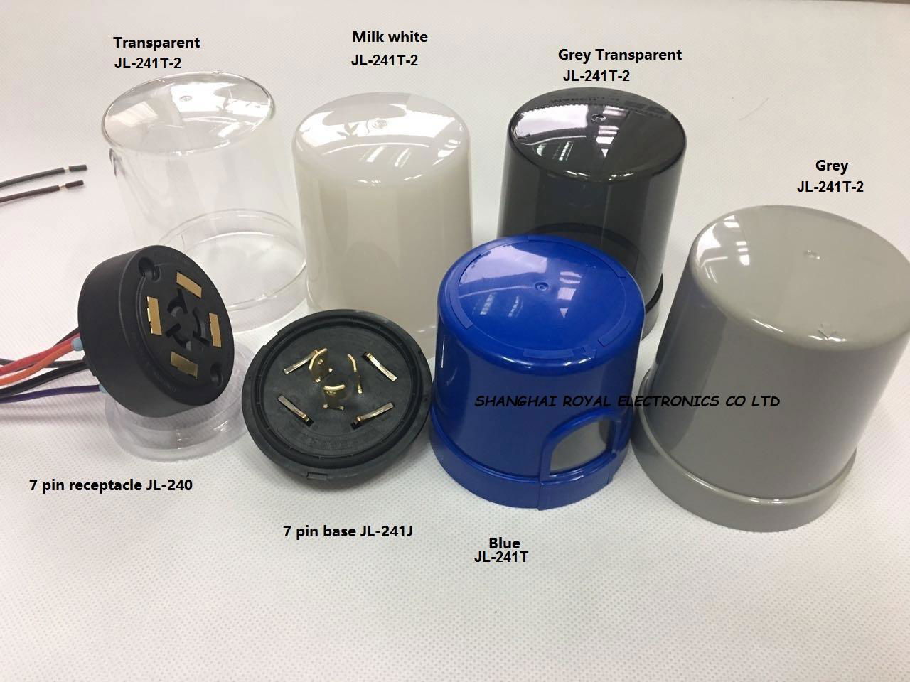 Street light lamp with photocontrol photocell dusk to dawn sensor