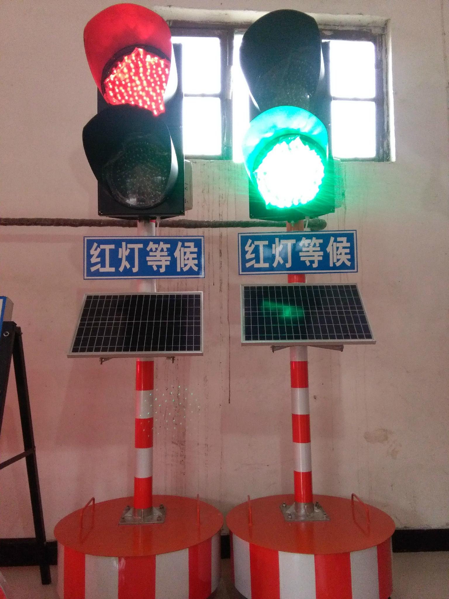 河南鑫海科技供应太阳能道路施工信号灯