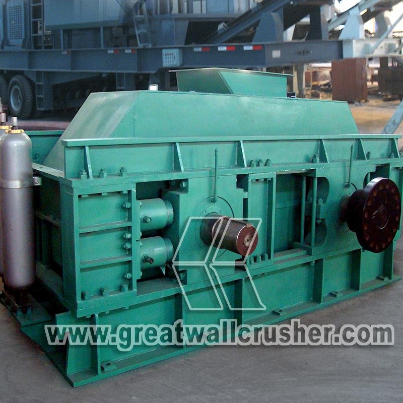 Roll crusher for sale in quarry crushing plant  2