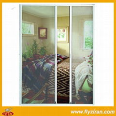 Aluminium roller screen door