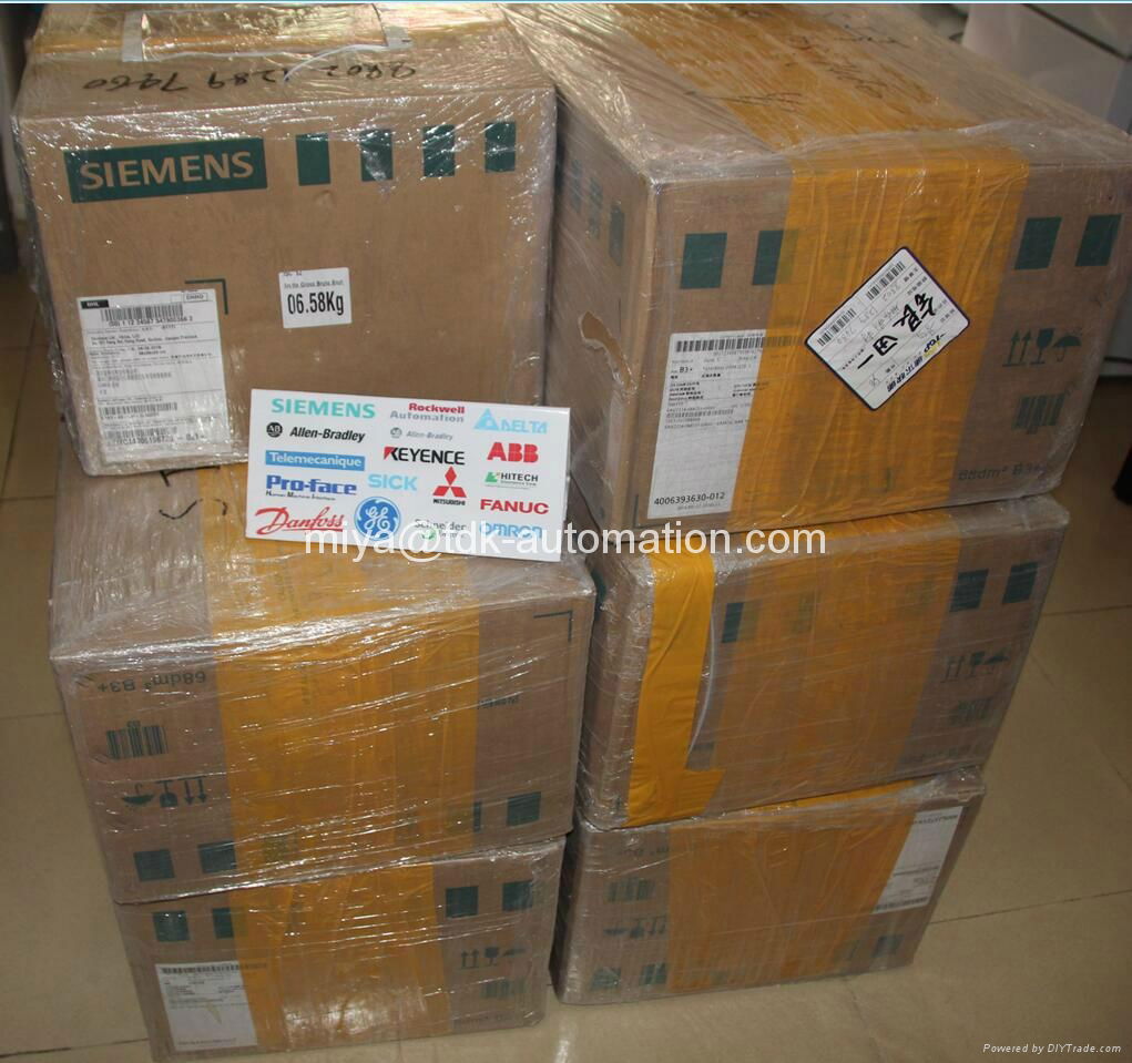 Omron PLC CJ1W-AD04U C200H CP1L CPM2A CS1W CP1W CPM2A SYSMAC CJ2M PLC 5