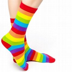 Colorful rainbow striped design knitted knee high cotton men socks