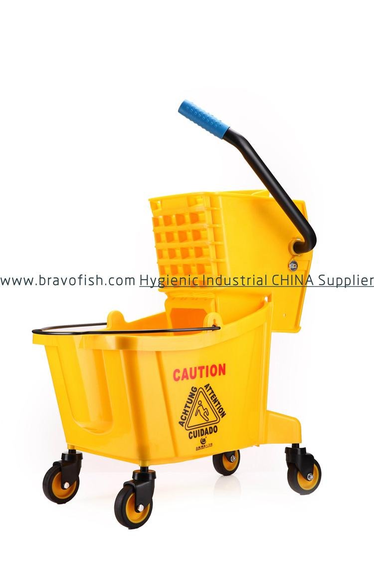 Mop wringer with Single bucket UP-061 2