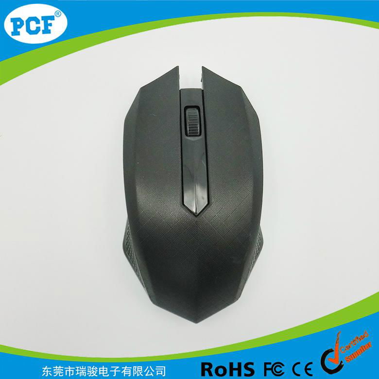 Customized logo 3D ergonomic wired mouse  4