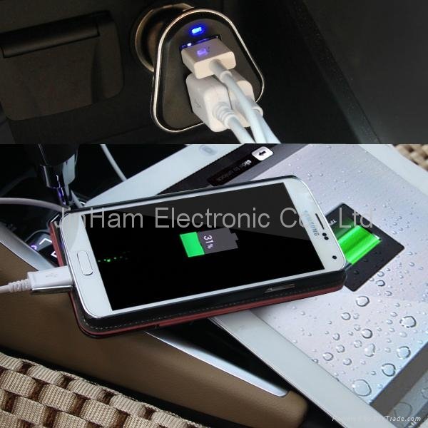 3 Ports USB 5.2A Portable Car Charger for Mobile Phone 4