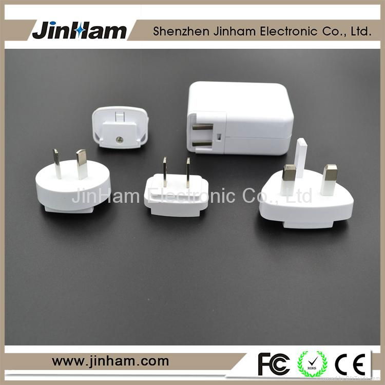 Multiple USB Charger for Mobile Phone, iPad