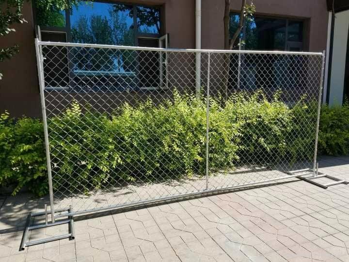 Temporary chain link fence 3