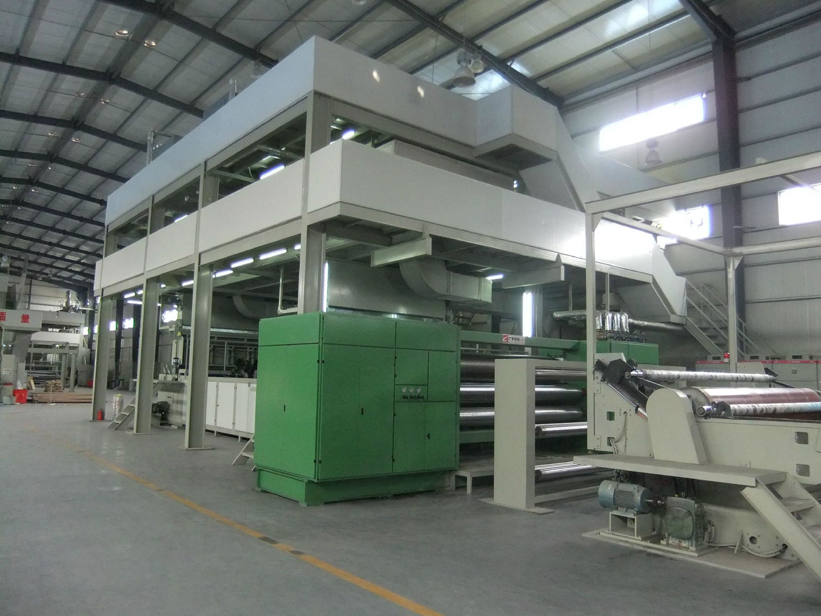 PP meltblown spunbond non-woven production line equipment and machinery 4