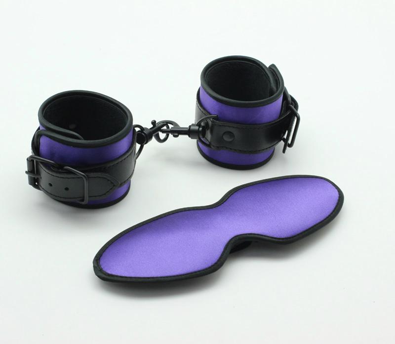 Eye mask and handcuffs 2