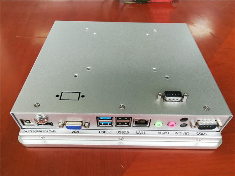 8寸嵌入式工業計算機Windows系統 3