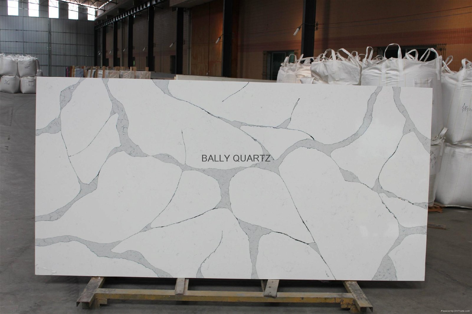 Calacatta Quartz stone slabs|Carrara Quartz surface|China Manufacturers 5