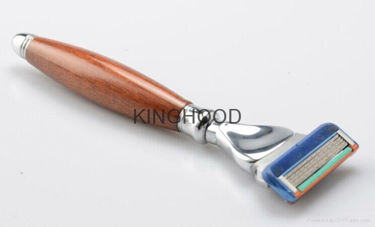 Five blade shaving razor with wooden handle 2