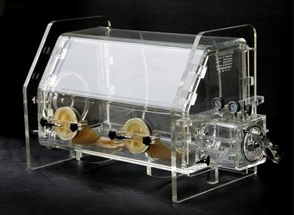 Laboratory vacuumized acrylic glove box for inert testing operation