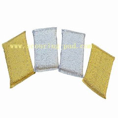  golden and silver cleaning sponges