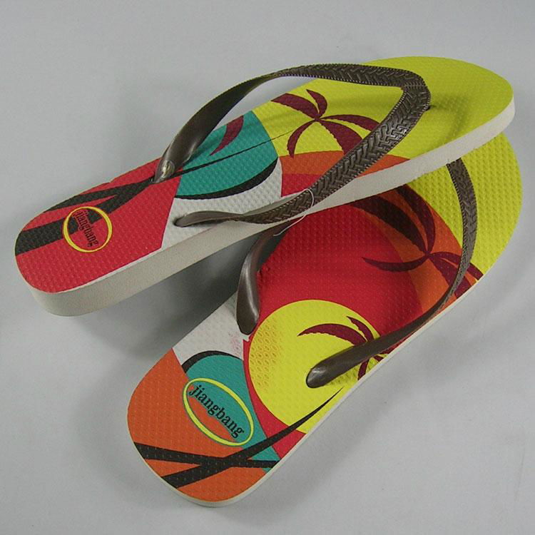 Customized fashionable diy logo summer rubber anti-skid beach slippers 4