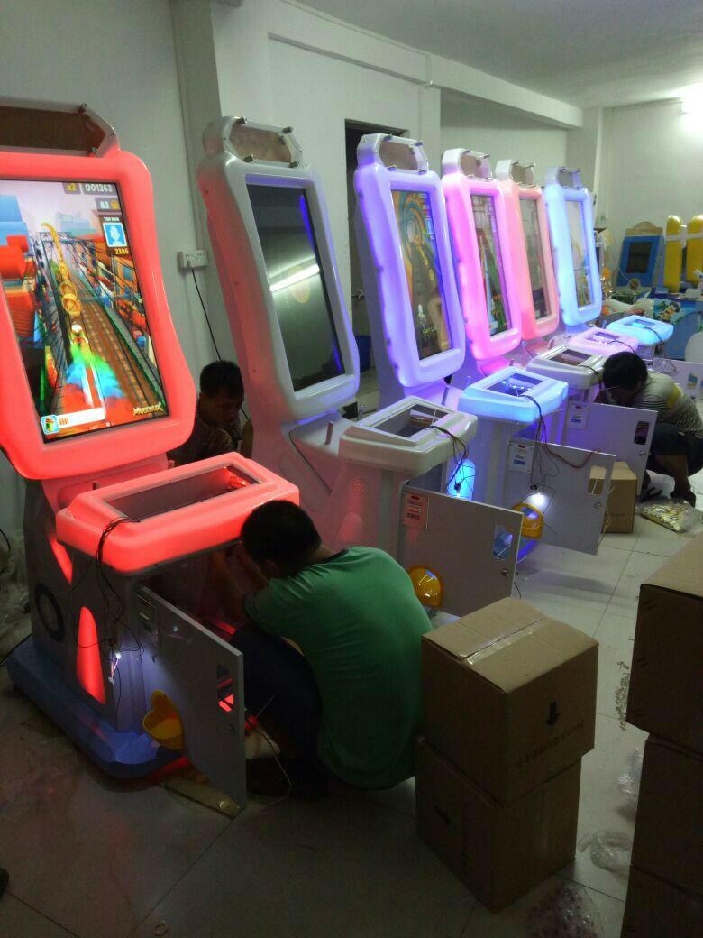 Cheap arcade lottery machine redemption game machine Parkour Subway surfer  3