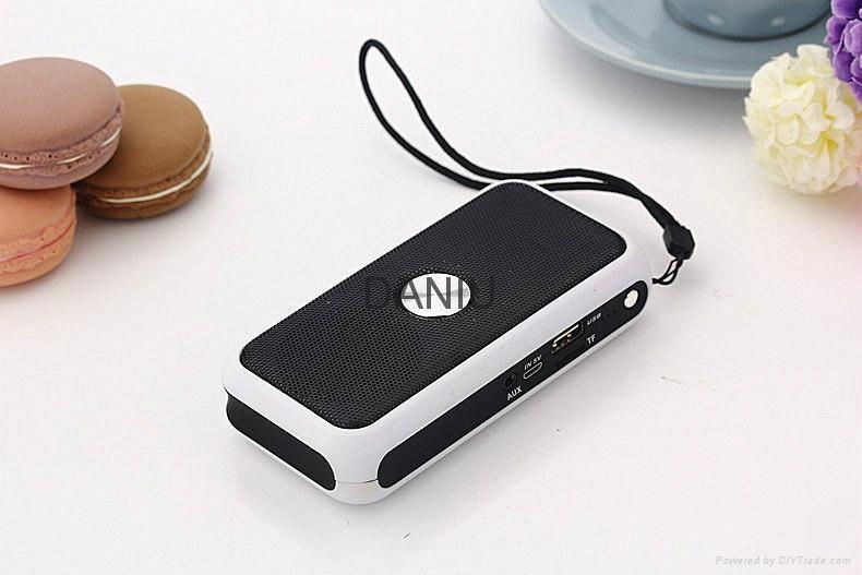New Arriving 2 in 1 Wireless Bluetooth Speaker with Rechargeable Battery Functio