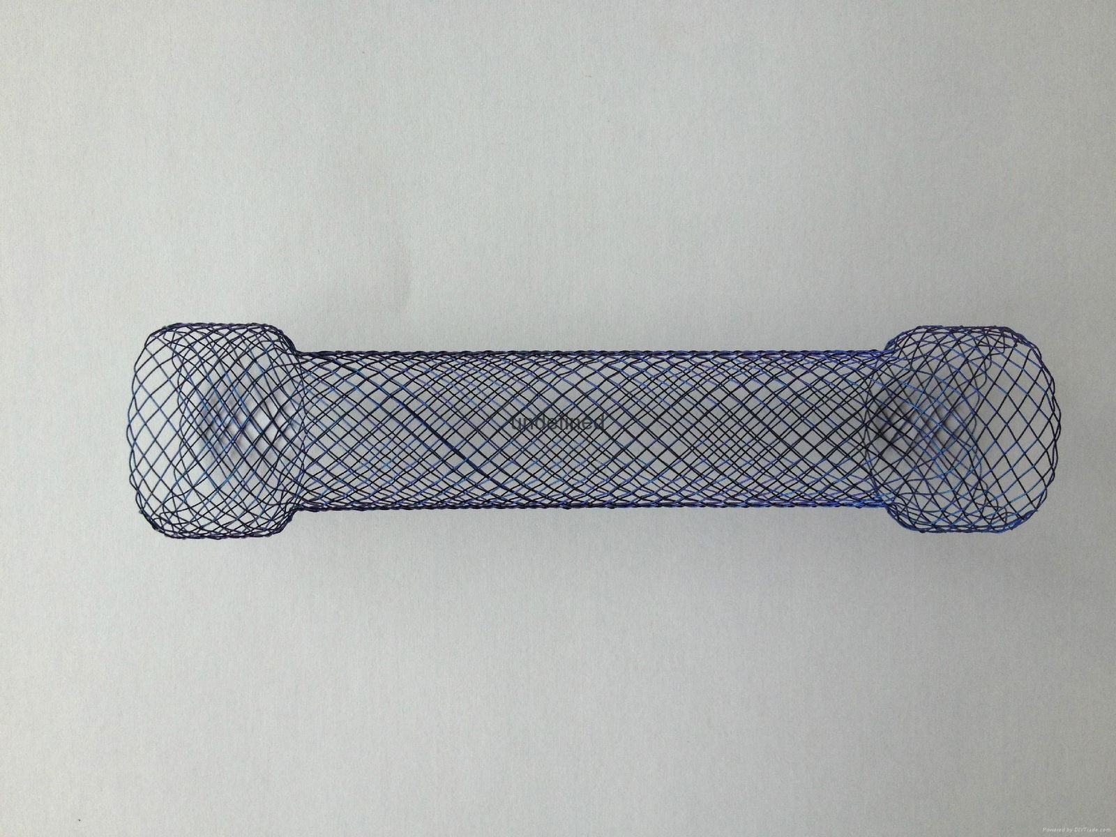 Nitinol alloy metallic covered esophageal stent  4