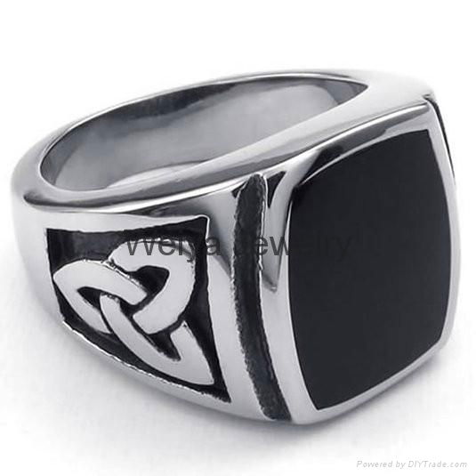 2016 Hot Sales Custom Black Silver and Shell Stainless Steel Signet Ring in Celt 3