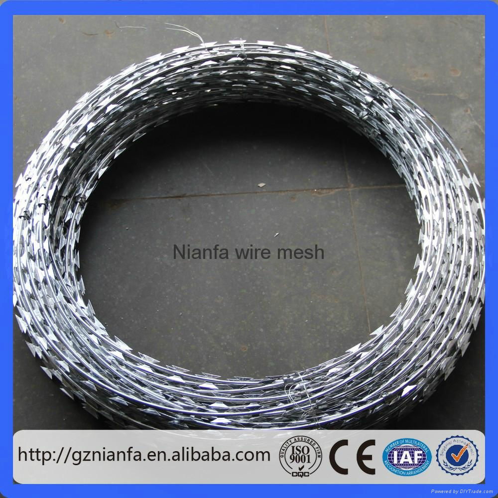 Low price pvc coated safty concertina razor barbed wire fence spools(Guangzhou F 2