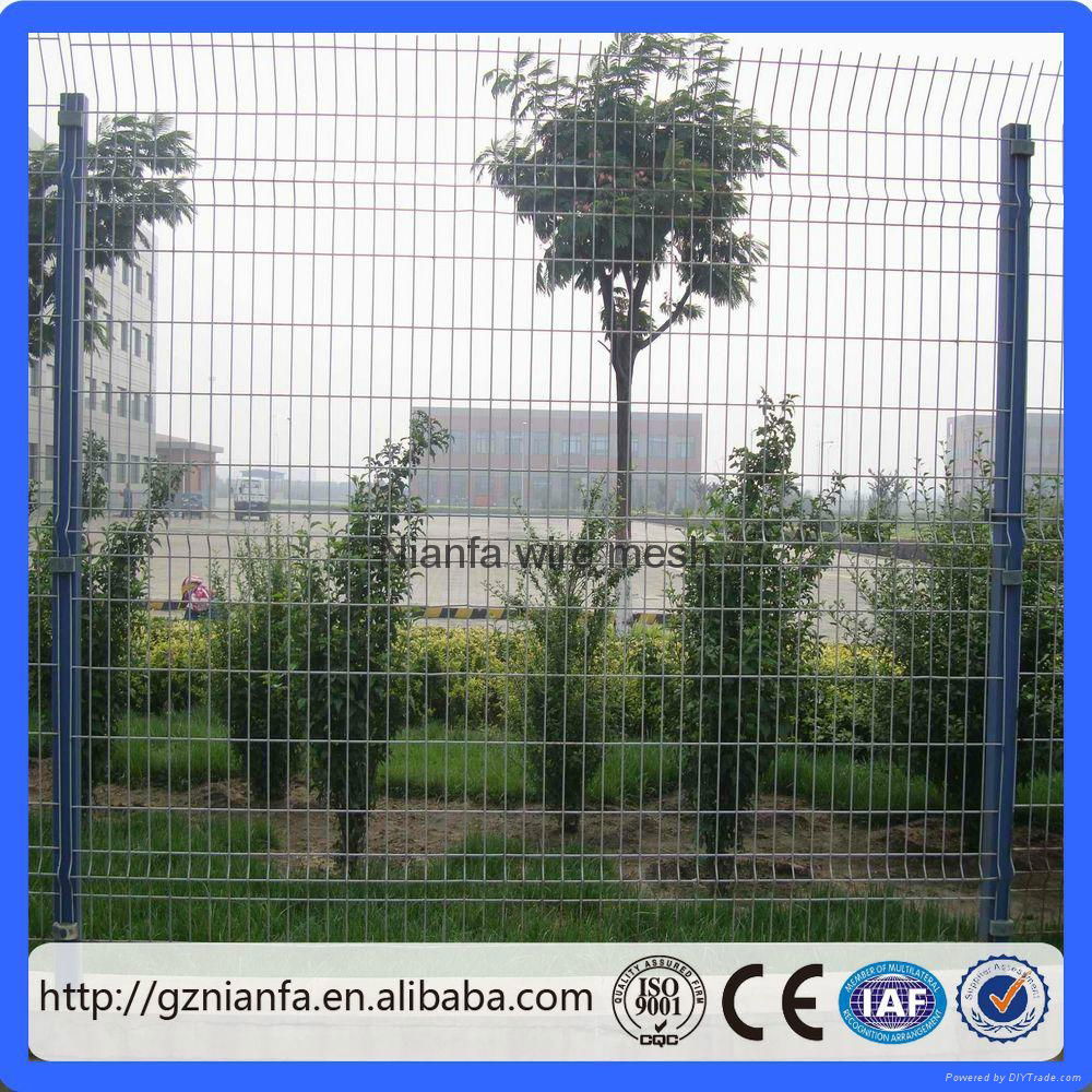 At least 7dollar cheap pvc coated farm fence/welded wire mesh fencing(Guangzhou  4