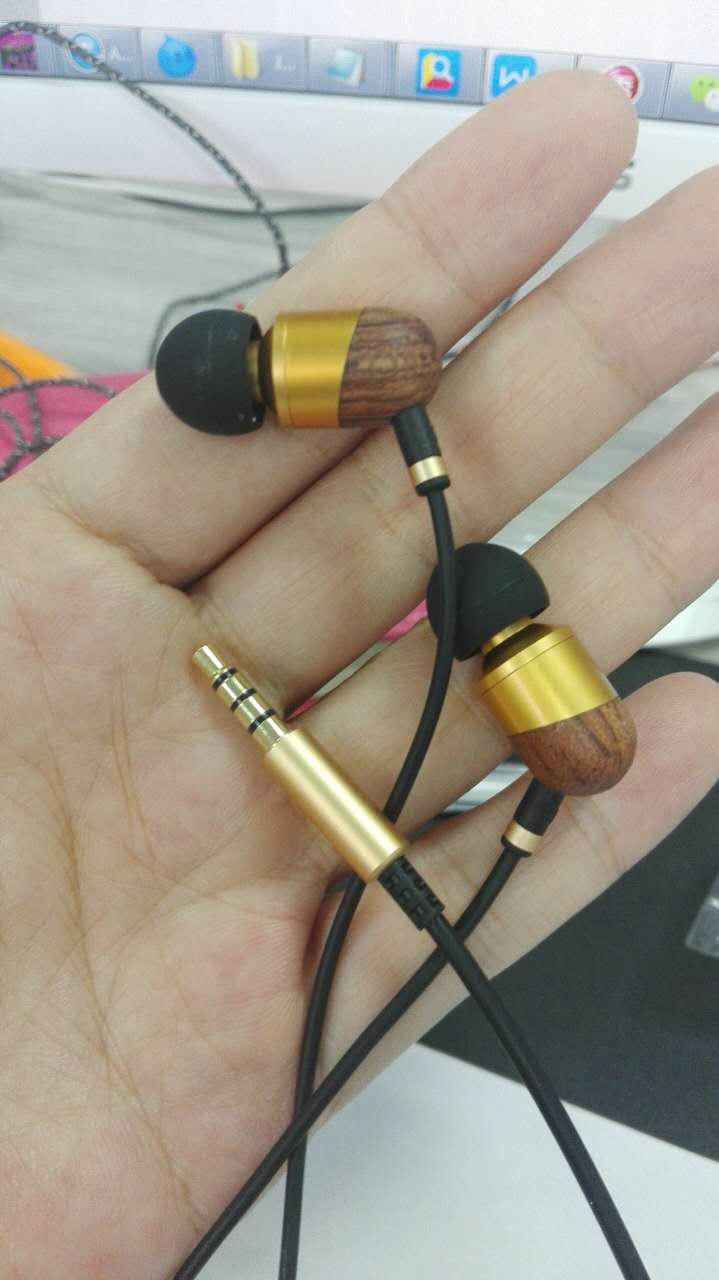 2015 new fashion wooden earphone high quality roun cable in ear couple stylish  4