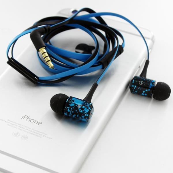  Popular earphones Metal earphones with flat cable from china factory 2