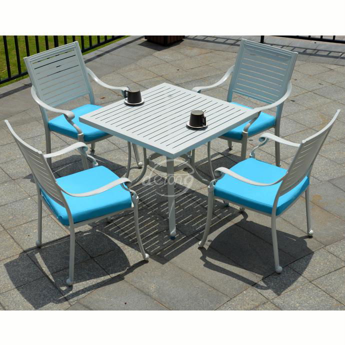 patio garden table and chairs  2
