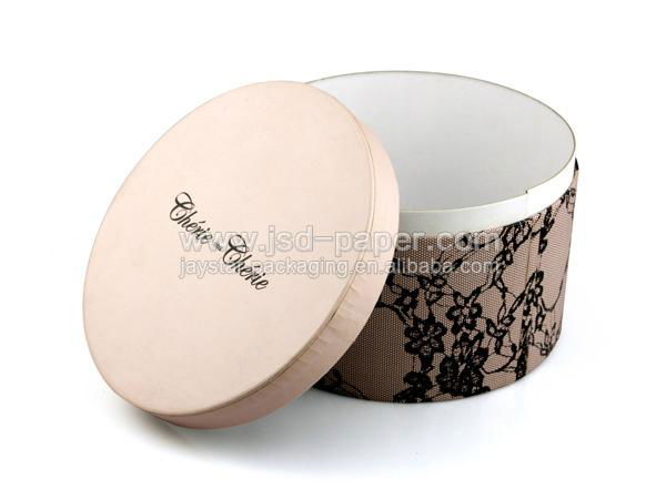 Round shape engagement paper gift box 4