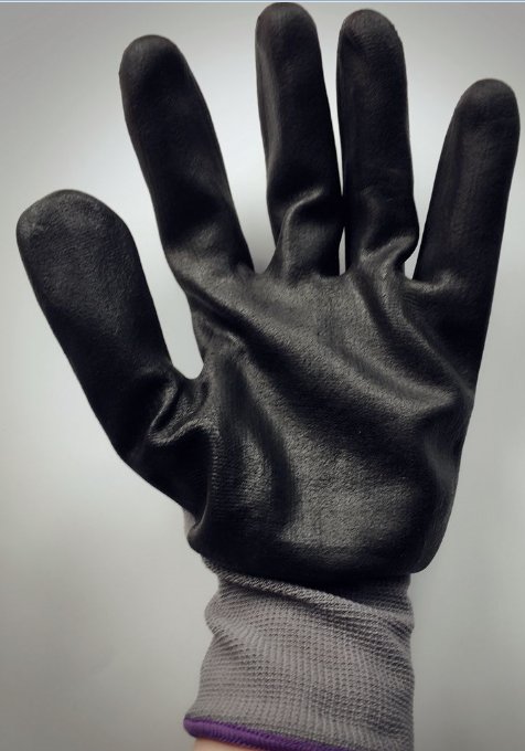 Nitrile foam worker gloves