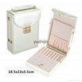 Portable creative leather jewelry box with Metal chain,