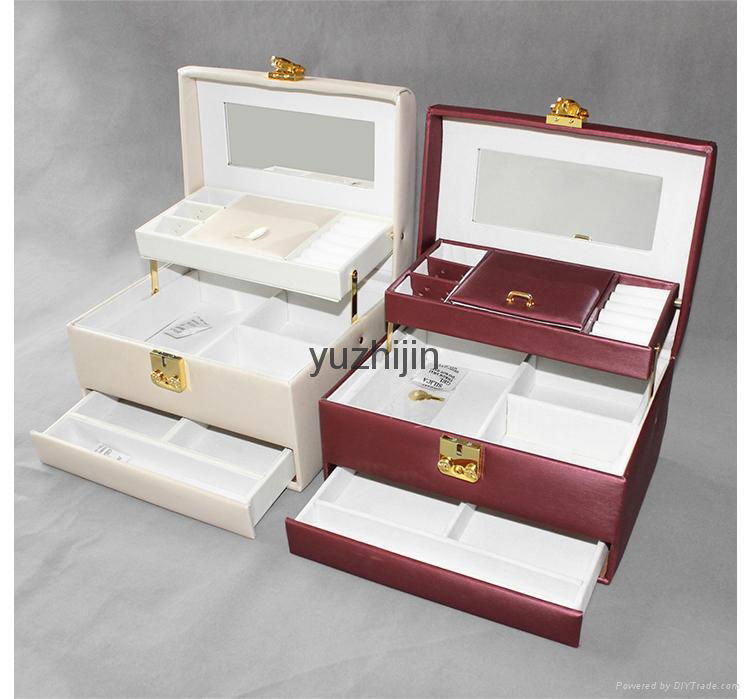 Semi automatic closing leather jewelry box 5