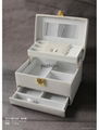 Semi automatic closing leather jewelry box 4