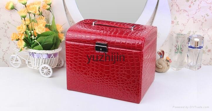 Super beauty leather jewelry box with drawer and lock 3