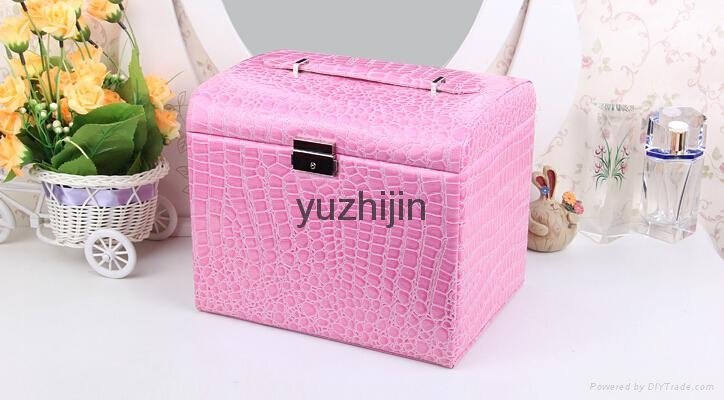 Super beauty leather jewelry box with drawer and lock 5