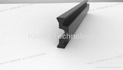 Polyamide 66 profile inserted in aluminium window profile