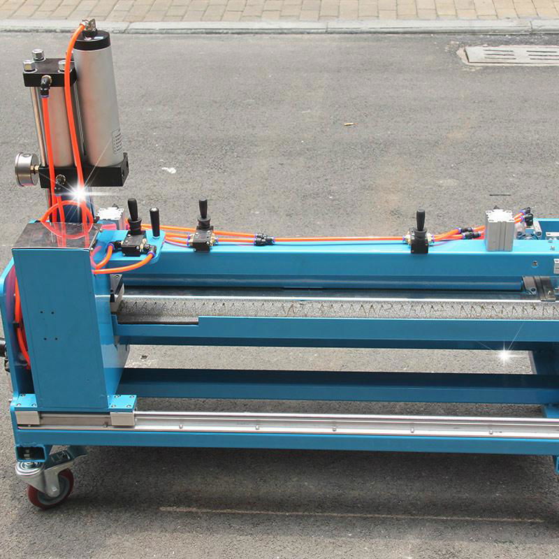 HOLO conveyor belt punching Machine 4