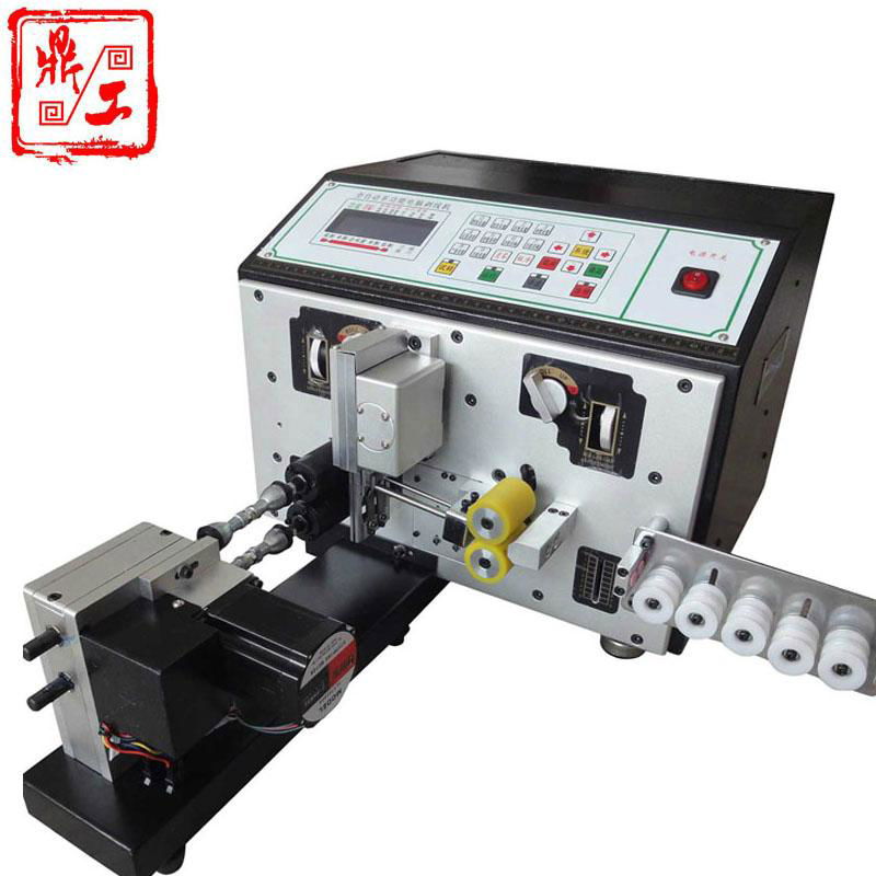 Automatic computer cutting line twist wire stripping machine