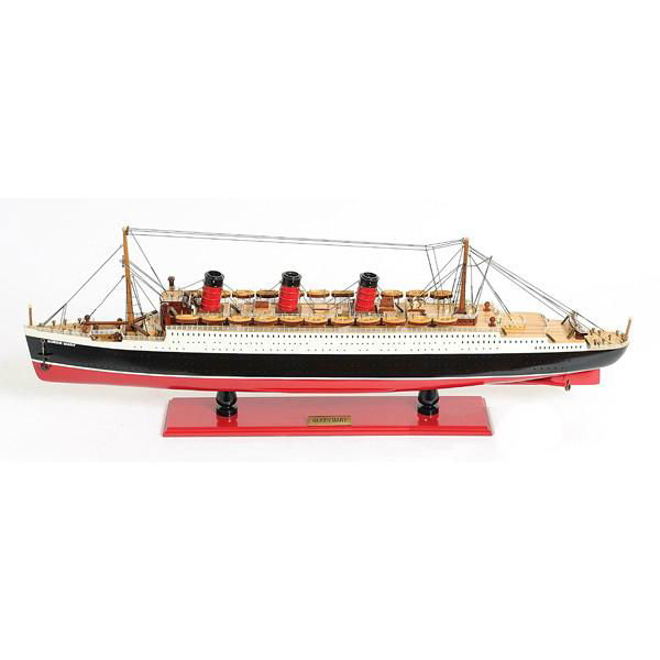 QUEEN MARY I MODEL BOAT 2
